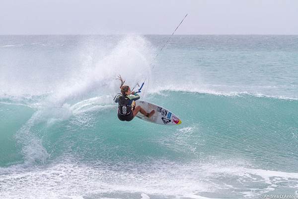kite_waves.jpg